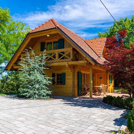Chalet Haloze Pristava Eksteriør bilde